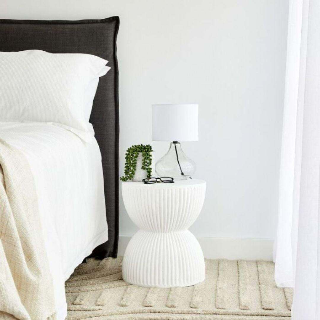Ardente™ Side Table – Cylinder Shape – White